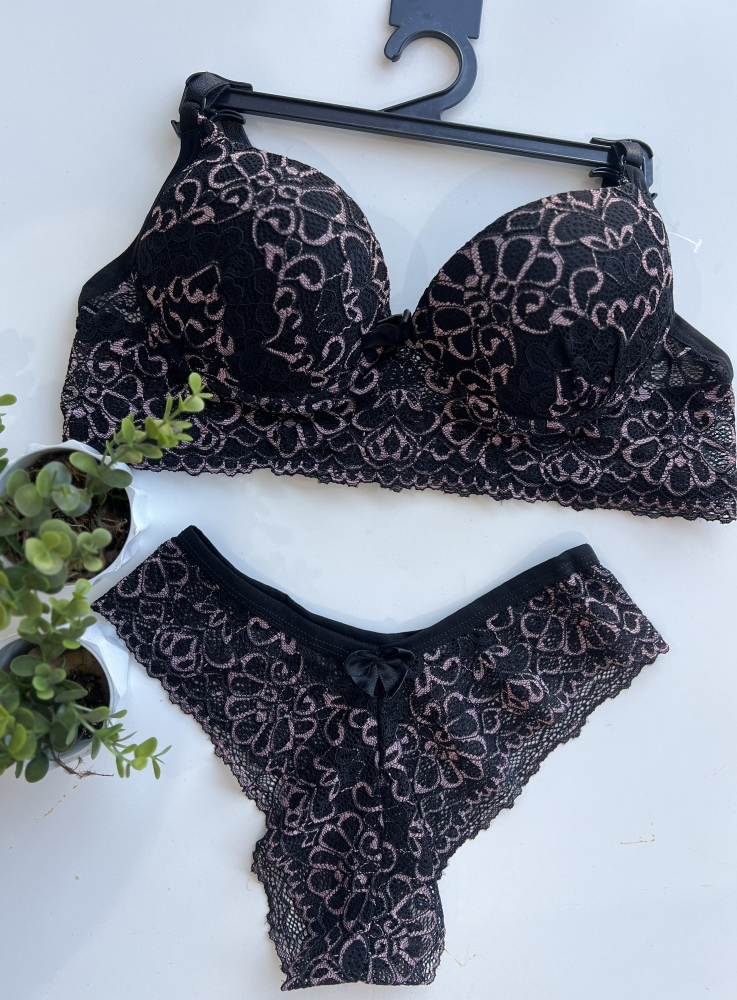 Conjunto renda total com bojo