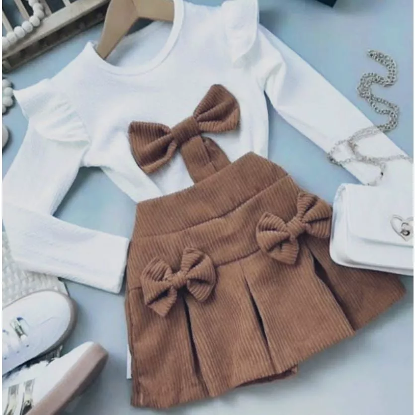 Conjunto Infantil Perfeito Blusa manga longa com Saia em veludo