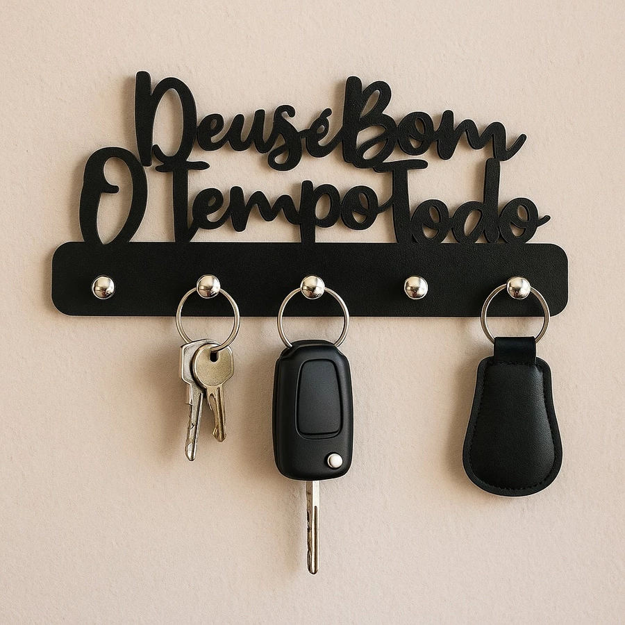 Porta-Chaves de Parede em MDF 3mm Preto – “Deus é Bom o Tempo Todo”